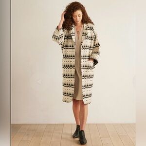 THE ODELLS
OVERSIZED BLAZER - DAKAR JACQUARD  Size Small